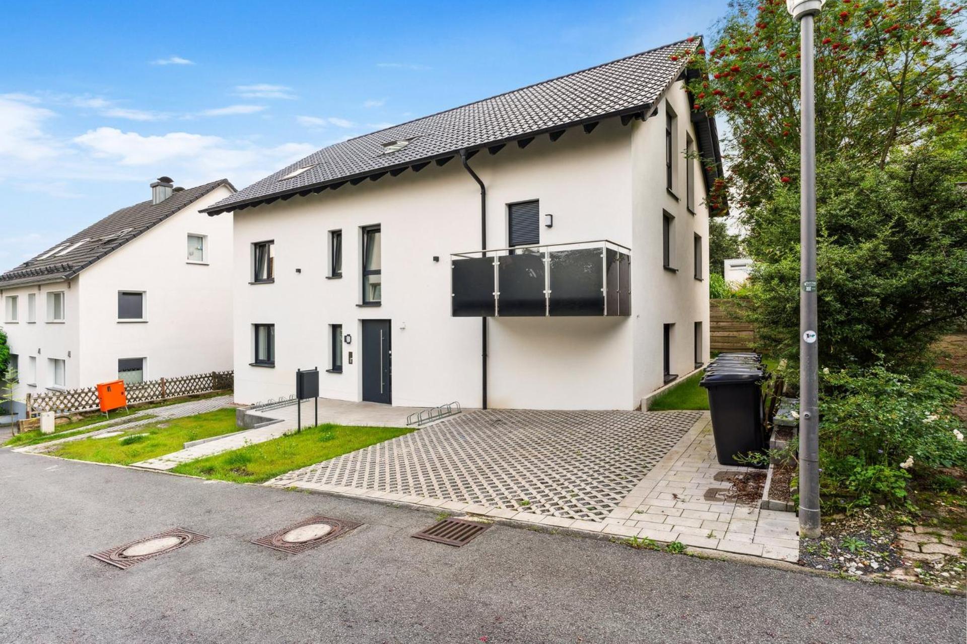 Deluxe Apartment In Bielefeld City Mit Parkplatz Und Terrasse Exterior foto