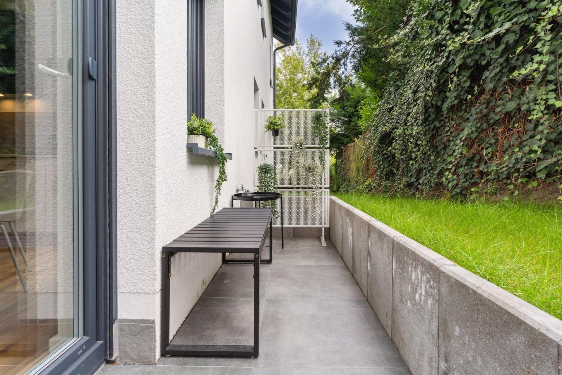 Deluxe Apartment In Bielefeld City Mit Parkplatz Und Terrasse Exterior foto